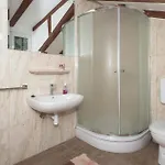 Tatil Evi Seven-bedroom In Dicmo