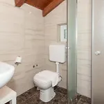 Seven-bedroom In Tatil Evi *
