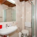 Seven-bedroom In
