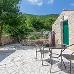 Seven-bedroom In Tatil Evi *
