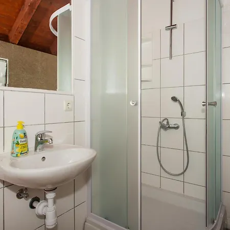 Seven-bedroom In Дом отдыха *