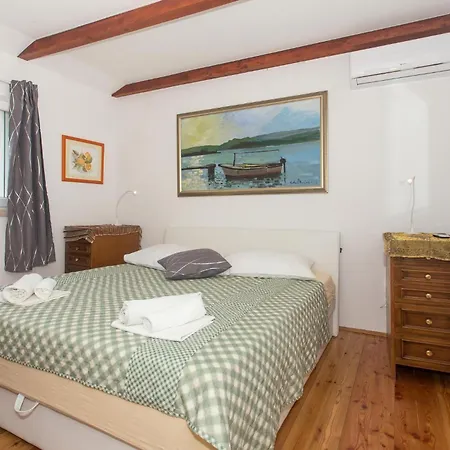 Дом отдыха Seven-bedroom In *