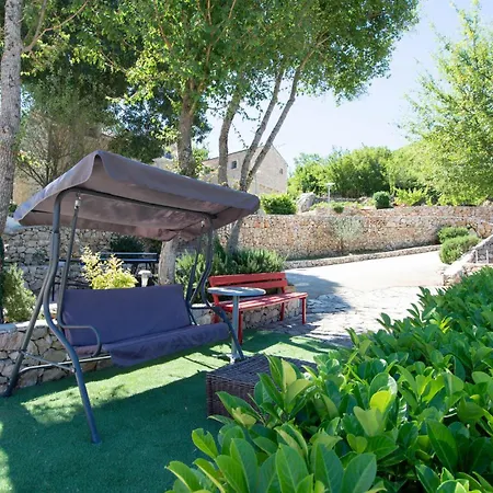 Tatil Evi Seven-bedroom In Dicmo