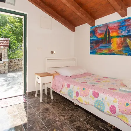 Seven-bedroom In Tatil Evi *